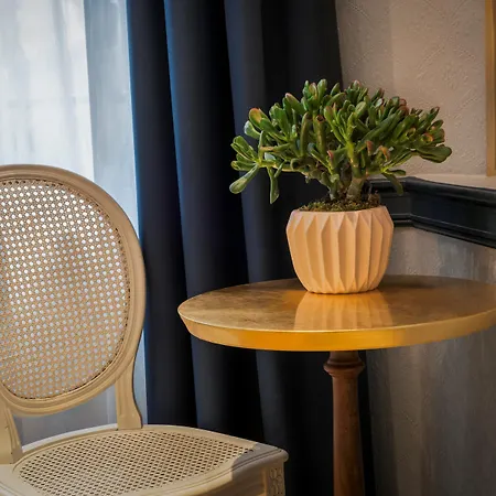 Hotel De Neuve By Happyculture Parigi