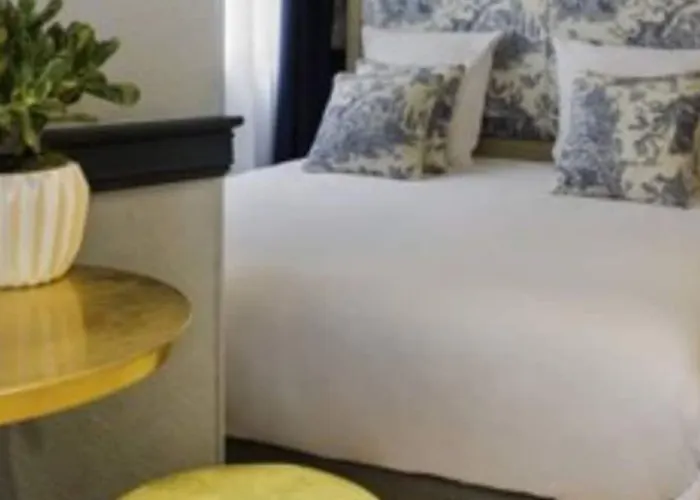 オテル ドゥ ヌーヴ バイ ハッピーカルチャー ホテル 3*