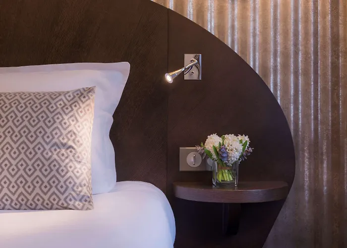 オテル ドゥ ヌーヴ バイ ハッピーカルチャー パリ