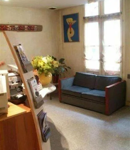 オテル ドゥ ヌーヴ バイ ハッピーカルチャー 3*