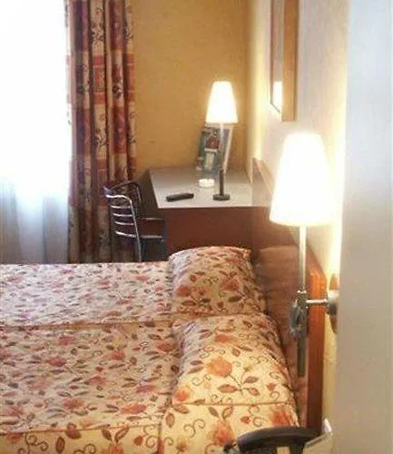 ホテル オテル ドゥ ヌーヴ バイ ハッピーカルチャー