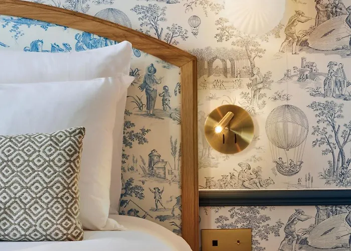 オテル ドゥ ヌーヴ バイ ハッピーカルチャー 3* パリ