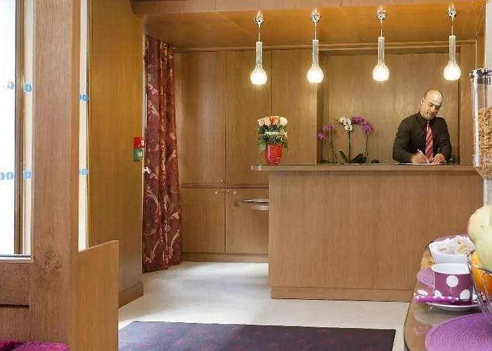 オテル ドゥ ヌーヴ バイ ハッピーカルチャー パリ