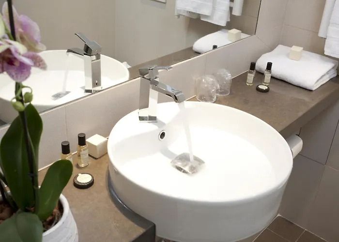 オテル ドゥ ヌーヴ バイ ハッピーカルチャー ホテル